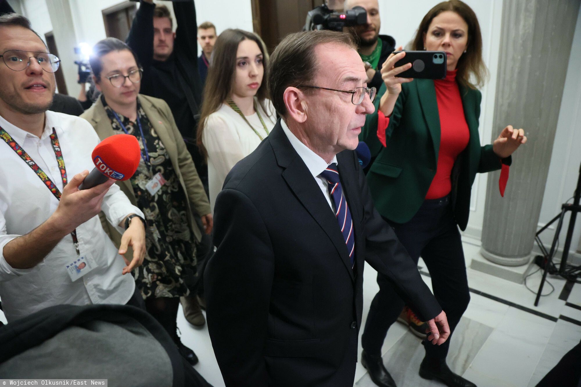 Maciej W?sik i Mariusz Kami?ski nt. wyroku skazujacego ich w aferze gruntowej
Fot. Wojciech Olkusnik/East News, Warszawa, 20.19.2023. Cd. 1. posiedzenia Sejmu X kadencji. Dzien dwunasty. Konferencja prasowa poslow, bylych szefow CBA Mariusza Kaminskiego (C) i Macieja Wasika po ich prawomocnym skazaniu w aferze gruntowej.
Wojciech Olkusnik