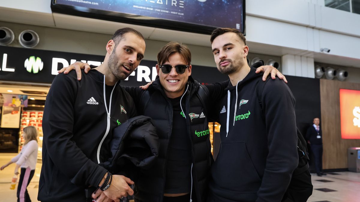 Newspix / GRZEGORZ RADTKE / 058sport.pl / Na zdjęciu: Conrado (w środku)