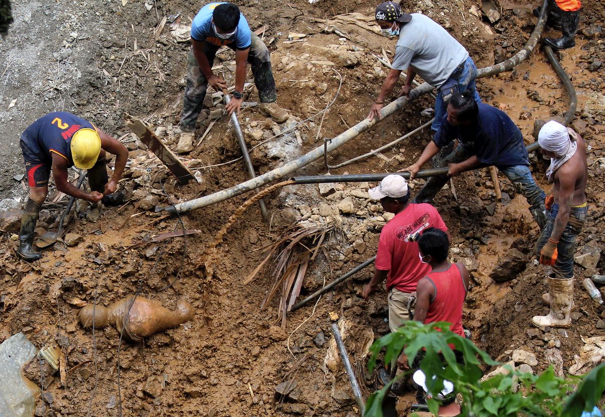 Filipiny: Wzrosła liczba ofiar burzy tropikalnej Usman. Nie żyje już ponad 120 osób