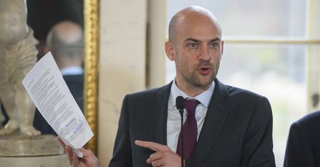 Francja oskarża Rosję o cyberwojnę. Agenci GRU na celowniku