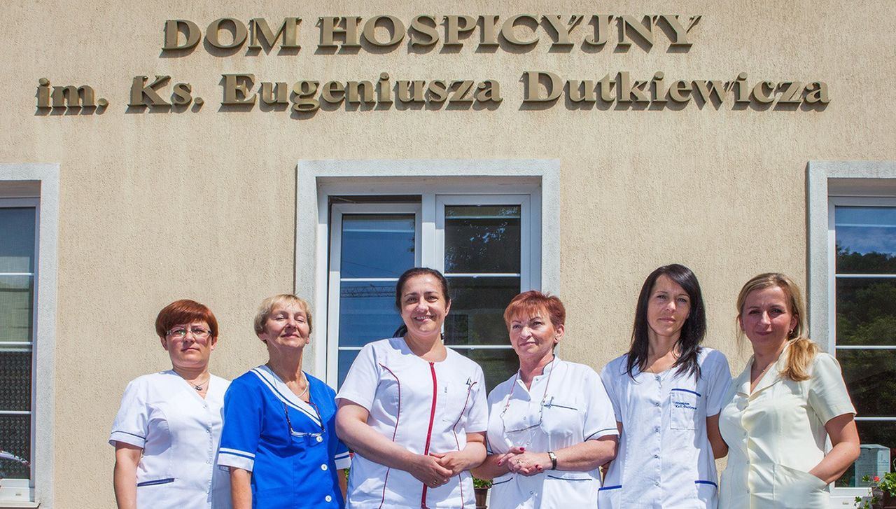 Fundacja Hospicyjna: "Potrzeba 20 tys. rękawiczek, 10 tys. maseczek, 5 tys. fartuchów"