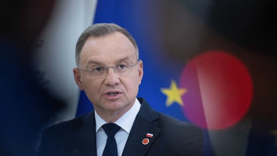 Andrzej Duda
Wilno, Litwa, 09.02.2025. Prezydent RP Andrzej Duda przemawia w Pa�acu Prezydenckim w Wilnie, 9 bm. Prezydent Duda bierze udzia� w ceremonii przy��czenia Litwy do europejskiej sieci energetycznej. (awol) PAP/Valdemar Doveiko
Valdemar Doveiko
bezpiecze�stwo, dyplomacja, elektroenergetyczna, energetyczne, energetyka, energia, polityk, polityka, przy��czenie do europejskiej sieci energetycznej, sie�, synchronizacja, system, trzy kraje ba�tyckie, wizyta prezydenta RP, wizyta zagraniczna