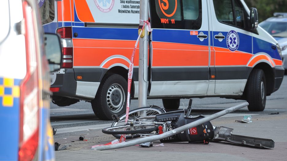 Toruń. Dramat na przejeździe rowerowym. Potrącony mężczyzna nie żyje / foto ilustracyjne