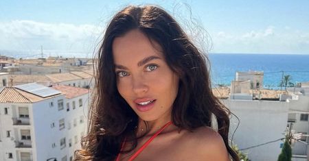 Bikini odchodzi do lamusa? Pokazała zdjęcie z plaży