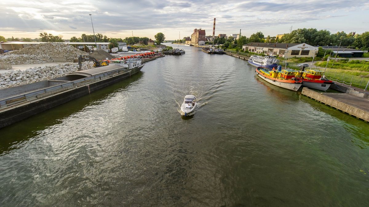 PiS kończy przekop Mierzei Wiślanej 900 m od portu w Elblągu.