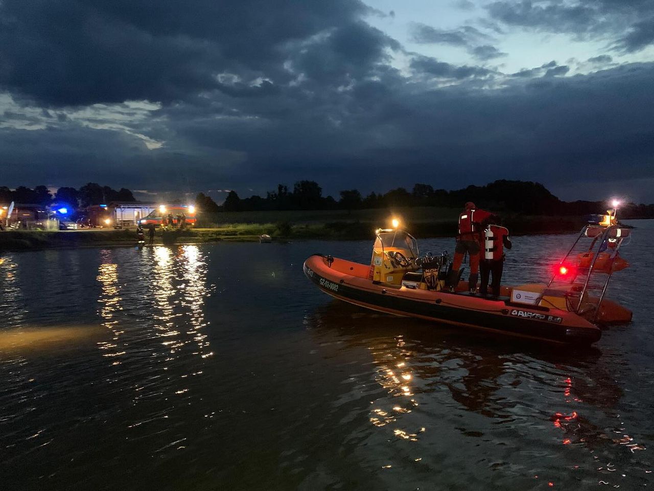 Nagle wyszła z trzcin. Zaskakujący finał nocnej akcji na Mazurach