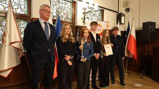 47. Słupska Olimpiada Młodzieży. W słupskim ratuszu nagrodzono najlepszych młodych sportowców [ZDJĘCIA]