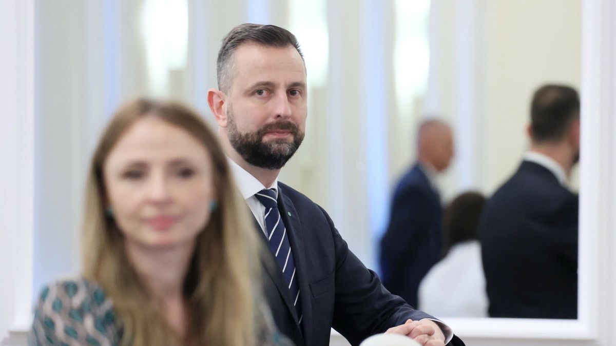 Posiedzenie rz?duFot. Wojciech Olkusnik/East News, Warszawa, 19.06.2024. KPRM. Posiedzenie rzadu Donalda Tuska.N/z: minister rodziny i polityki spolecznej Agnieszka Dziemianowicz-Bak, wicepremier Wladyslaw Kosiniak-Kamysz.Wojciech Olkusnik