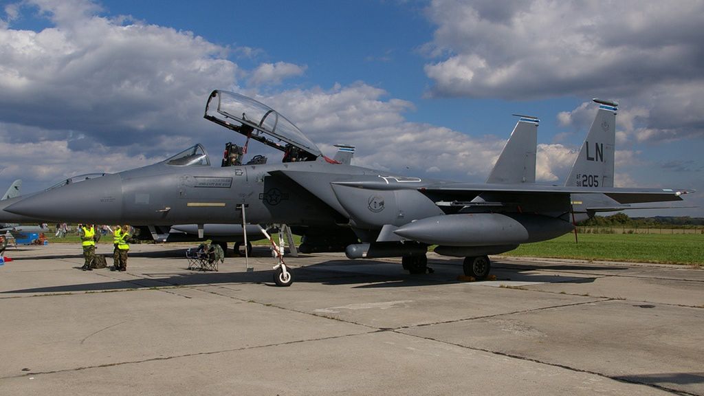 Myśliwiec uderzeniowy F-15E Strike Eagle