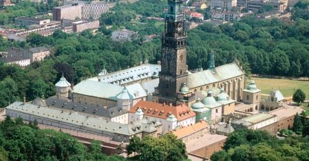 Ursus pomoże pielgrzymom. Przeor odebrał kluczyki
