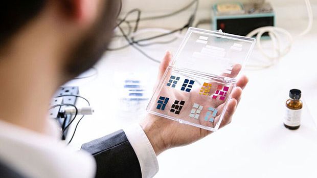 Ekrany przyszłości w smartfonach prawie nie będą potrzebować energii? 1