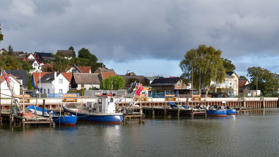 Carl-Juergen Bautsch
Achterwasser, Bodden, Boot, DEU, Deutschland, entzerrt, Fischerei, Hafen, Haff, Insel, Kamminke, Mecklenburg-Vorpommern, Oderhaff, Ostsee, Pano, Panorama, Radtour, Reise, Schiff, sonnig, Tourismus, Ufer, Usedom, usedom, hafen, fischerei, kamminke, oderhaff, achterwasser, bodden, boot, deu, deutschland, entzerrt, haff, insel, mecklenburg-vorpommern, ostsee, pano, panorama, radtour, reise, schiff, sonnig, tourismus, ufer