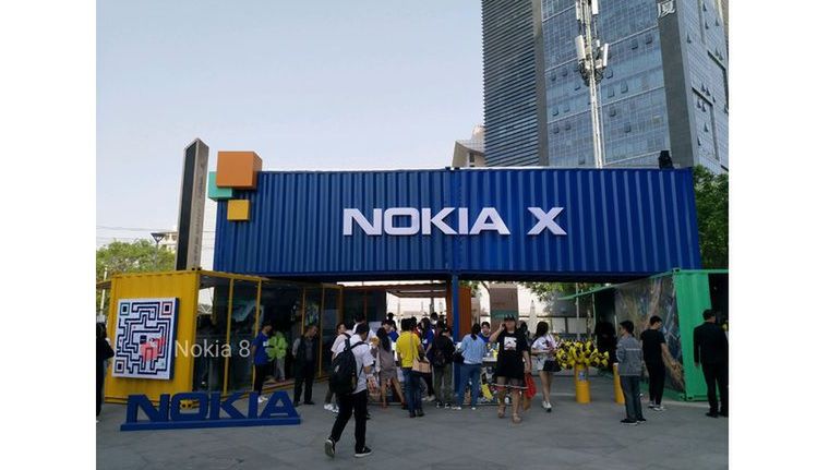Nokia X6 na zdjęciach. Finowie również chcą mieć klona iPhone'a X 2