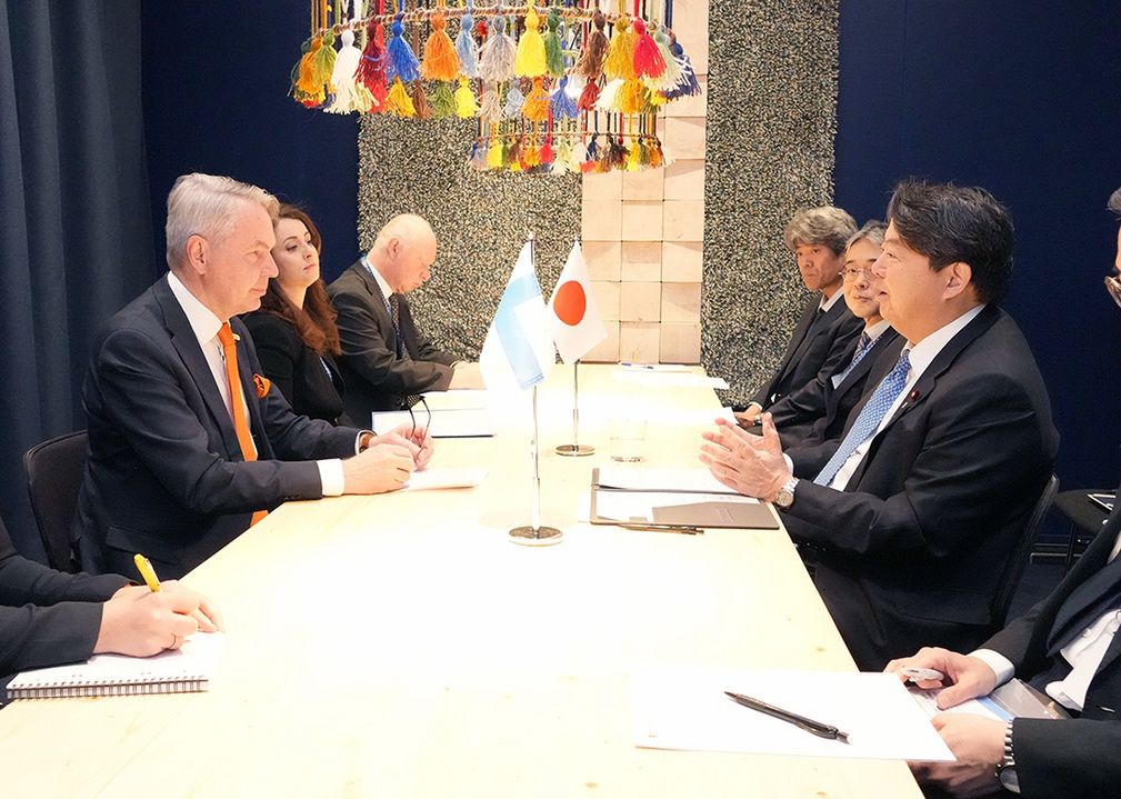 Spotkanie ministrów spraw zagranicznych Finlandii i Japonii / (MOFA)