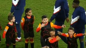 Nie dowierzały, że w ich stronę idzie Lionel Messi. Wyjątkowe sceny na meczu Ligi Mistrzów [WIDEO]
