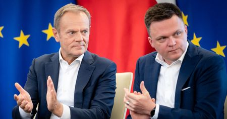 Posłowie nie pojadą na urlop? Niewykluczona ustawowa ofensywa. "Tusk może rozważać"