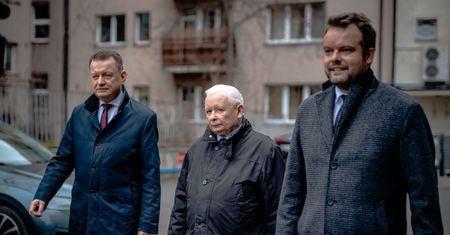 Media dotarły do instrukcji w PiS. Wiadomość trafiła do posłów