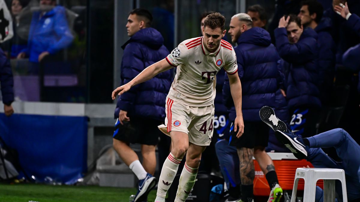 Getty Images / Piero Cruciatti/Anadolu / Josip Stanisić zepchnął z krzesła chłopca od podawania piłek