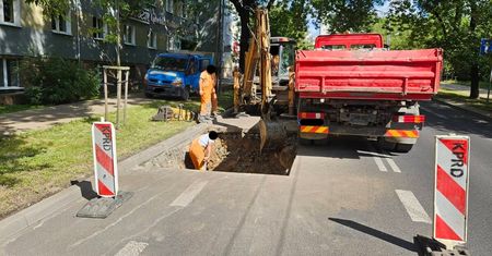 Drogowcy już naprawiają zapadniętą jezdnię w centrum Lublina