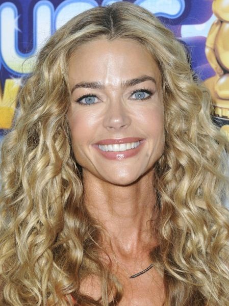 Denise Richards: Co się dzieje z jej czołem?