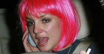 Britney ma zakaz wstępu do fryzjera!