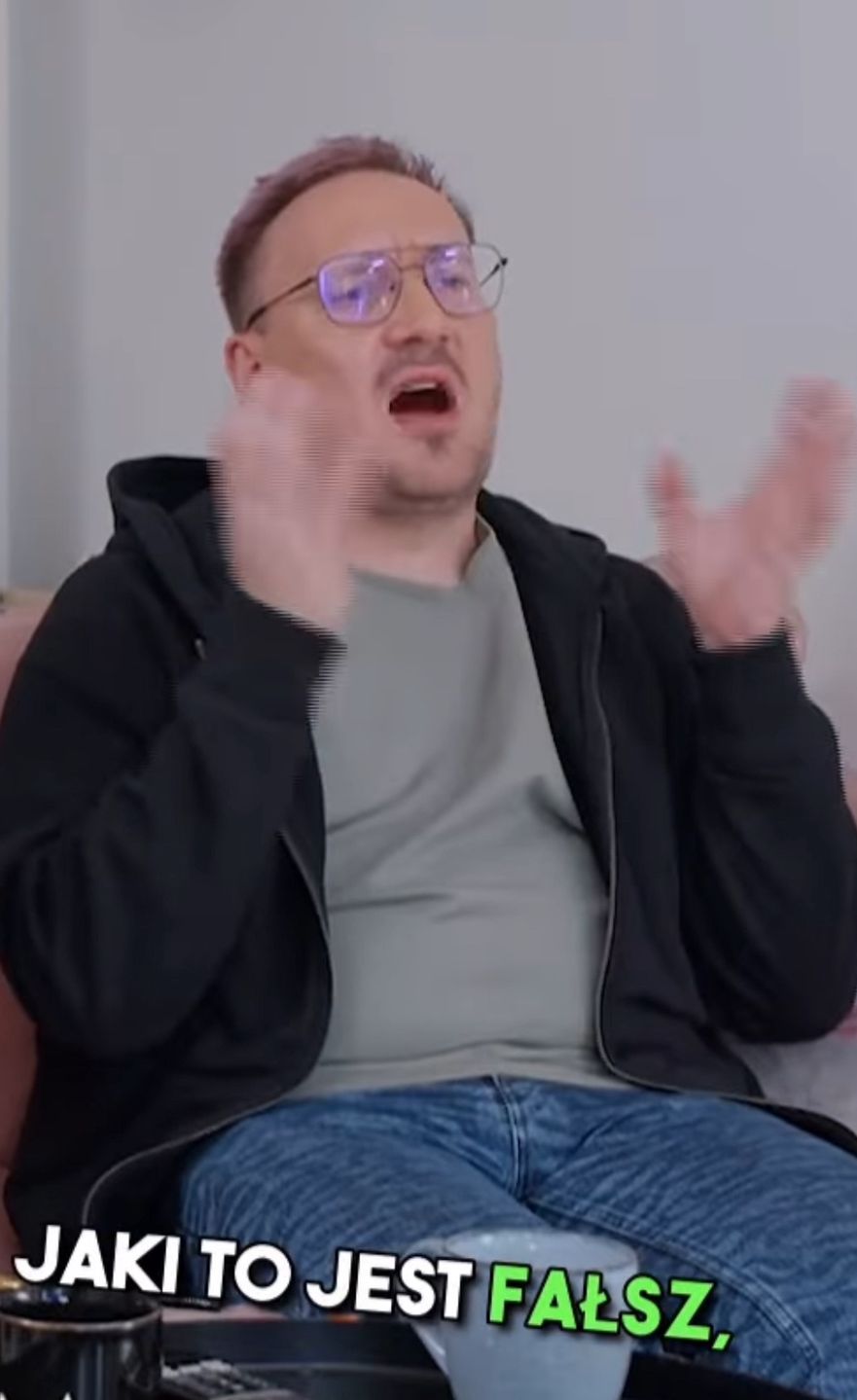 Uczestnicy "Goggleboxa" masakrują Macieja Kurzajewskiego