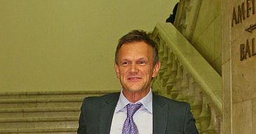 Pazura woli uprawiać seks w hotelach