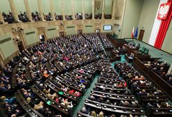 Karetka przyjechała po posła do hotelu sejmowego