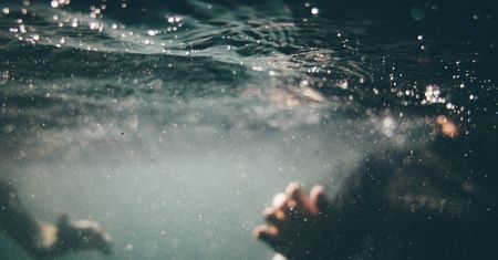 System wykorzystujący światło i dźwięk, który widzi pod wodą