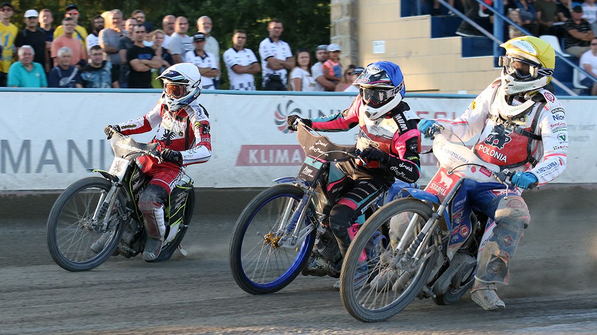 WP SportoweFakty / Michał Krupa / Na zdjęciu: Marcin Jędrzejewski w kasku żółtym