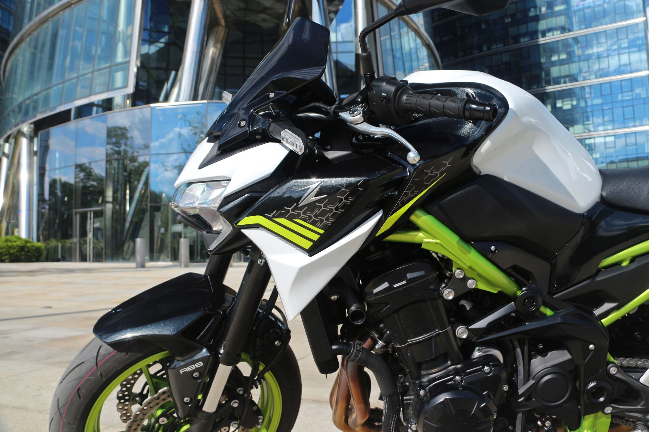 Kawasaki Z900 Performance