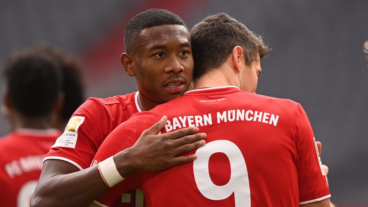 Zdjęcie okładkowe artykułu: PAP/EPA / LUKAS BARTH-TUTTAS / Na zdjęciu: David Alaba (z lewej) i Robert Lewandowski