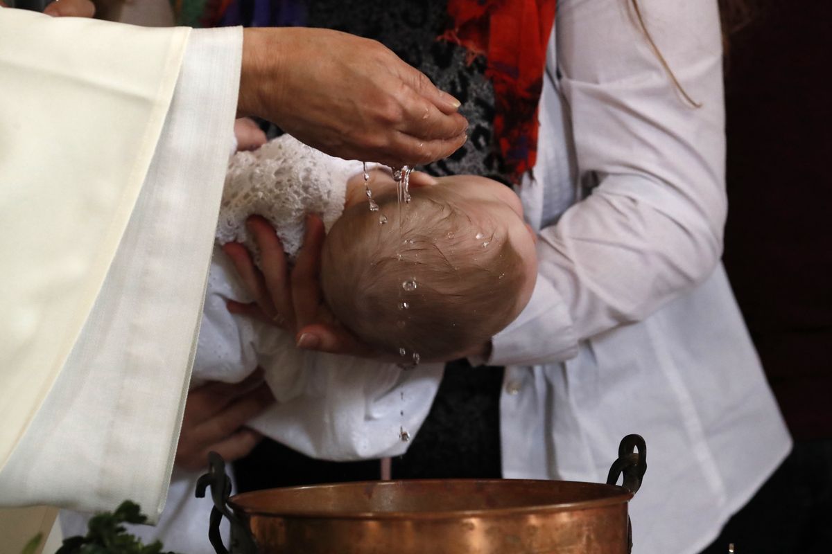 Dziecko zmarło podczas chrztu