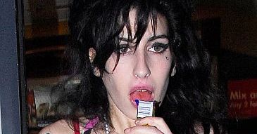Amy idzie na odwyk!