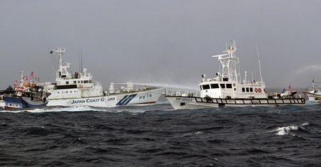 Japonia wysyła niszczyciele. Boi się rakiet