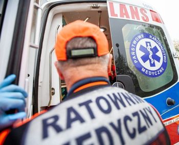 Zatrucie tlenkiem węgla w gminie Zakliczyn. W Wesołowie interweniowała straż pożarna i pogotowie ratunkowe. Kobieta trafiła do szpitala