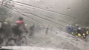 Kolarstwo. Grad wielkości piłek pingpongowych zaatakował uczestników Criterium du Dauphine