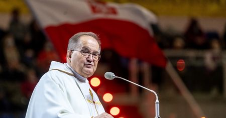 Pracuje z Rydzykiem 30 lat. Ujawnia, co działo się w Toruniu