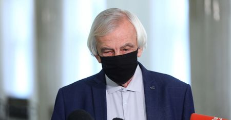 Niedziela handlowa 6 grudnia. Ryszard Terlecki ostro o senatorze PiS. Jest reakcja