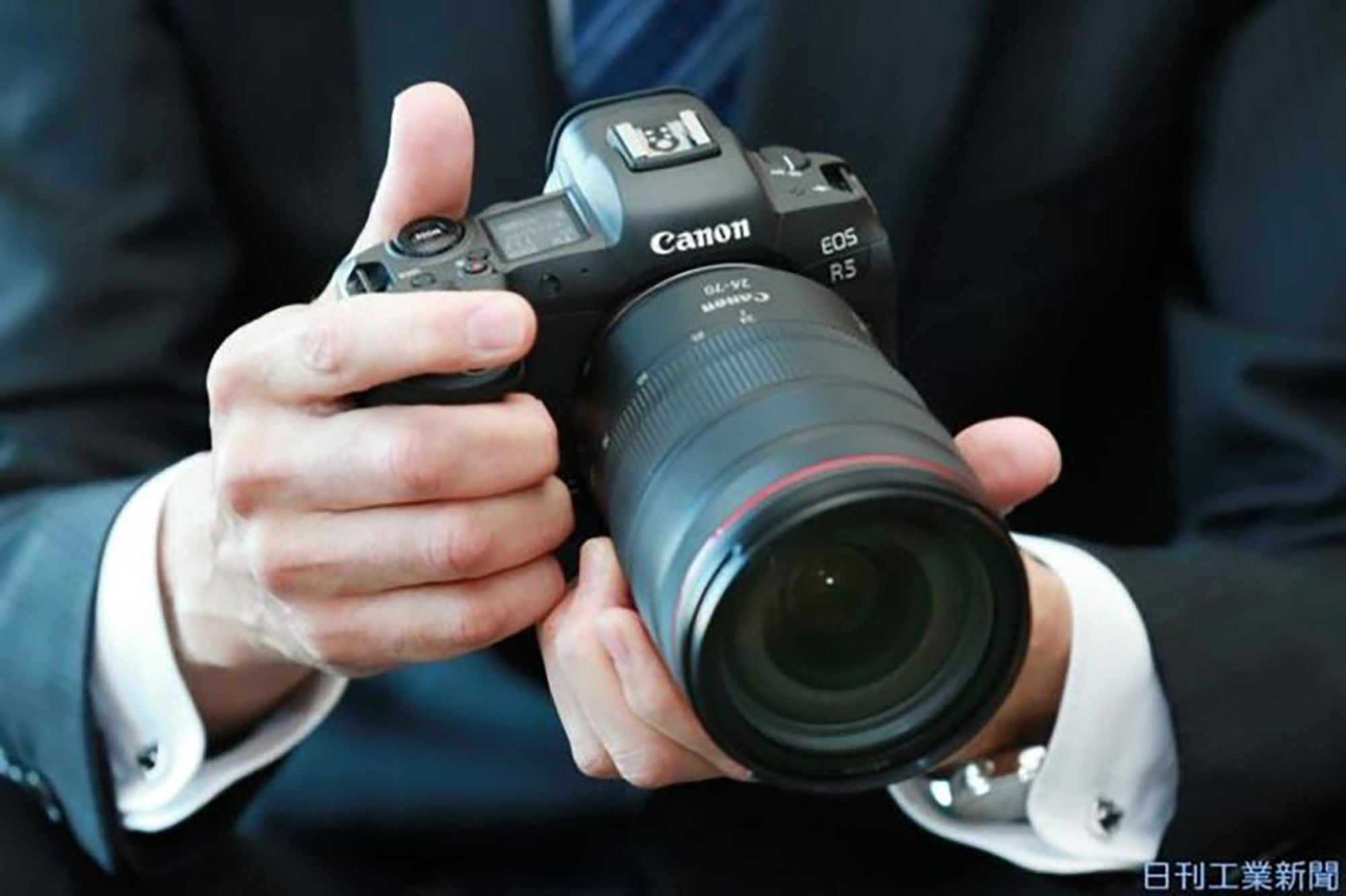 Canon pracuje nad bezusterkowcem z matrycą o rozdzielczości 150 Mpix 1