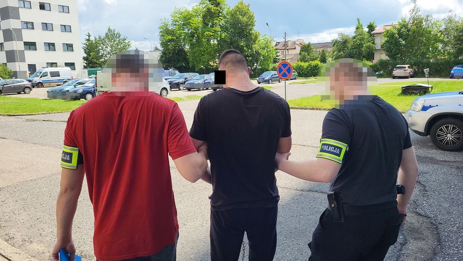 25-latek i 14-latka odpowiedzą za oszustwo