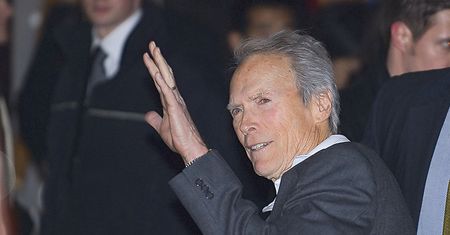 Eastwood agituje za za Romneyem
