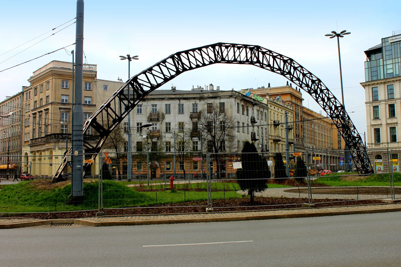 Dziś rusza rozbiórka Tęczy na pl. Zbawiciela [ZDJĘCIA]