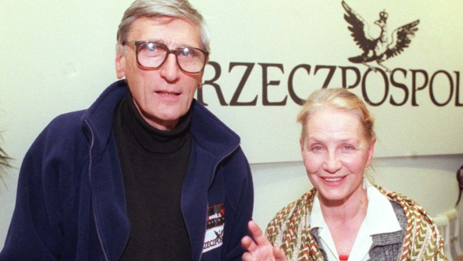 Zawada/MilewskaAndrzej Zawada - kierownik polskiej wyprawy alpinistycznej, kt�ra w styczniu i lutym br. atakowa�a szczyt Nanga Parbat (8125 m.) w Pakistanie i jego �ona Anna Milewska. 
PAP/CAF-JACEK TURCZYK
K41358/16
13/03/98TURCZYK