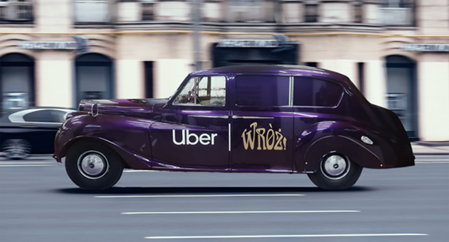 Wróżbita Maciej postawi tarota podczas przejażdżki z Uberem