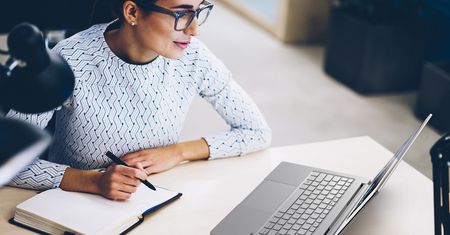Najlepszy laptop 14 cali – przegląd dobrych modeli