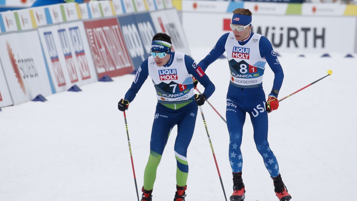 Ida Marie Hagen (Norwegia) i Jenny Nowak z Niemiec (R) w akcji