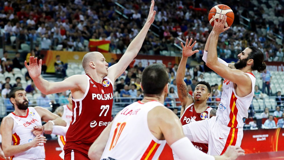 PAP/EPA / WU HONG / Na zdjęciu: Ricky Rubio (z prawej)