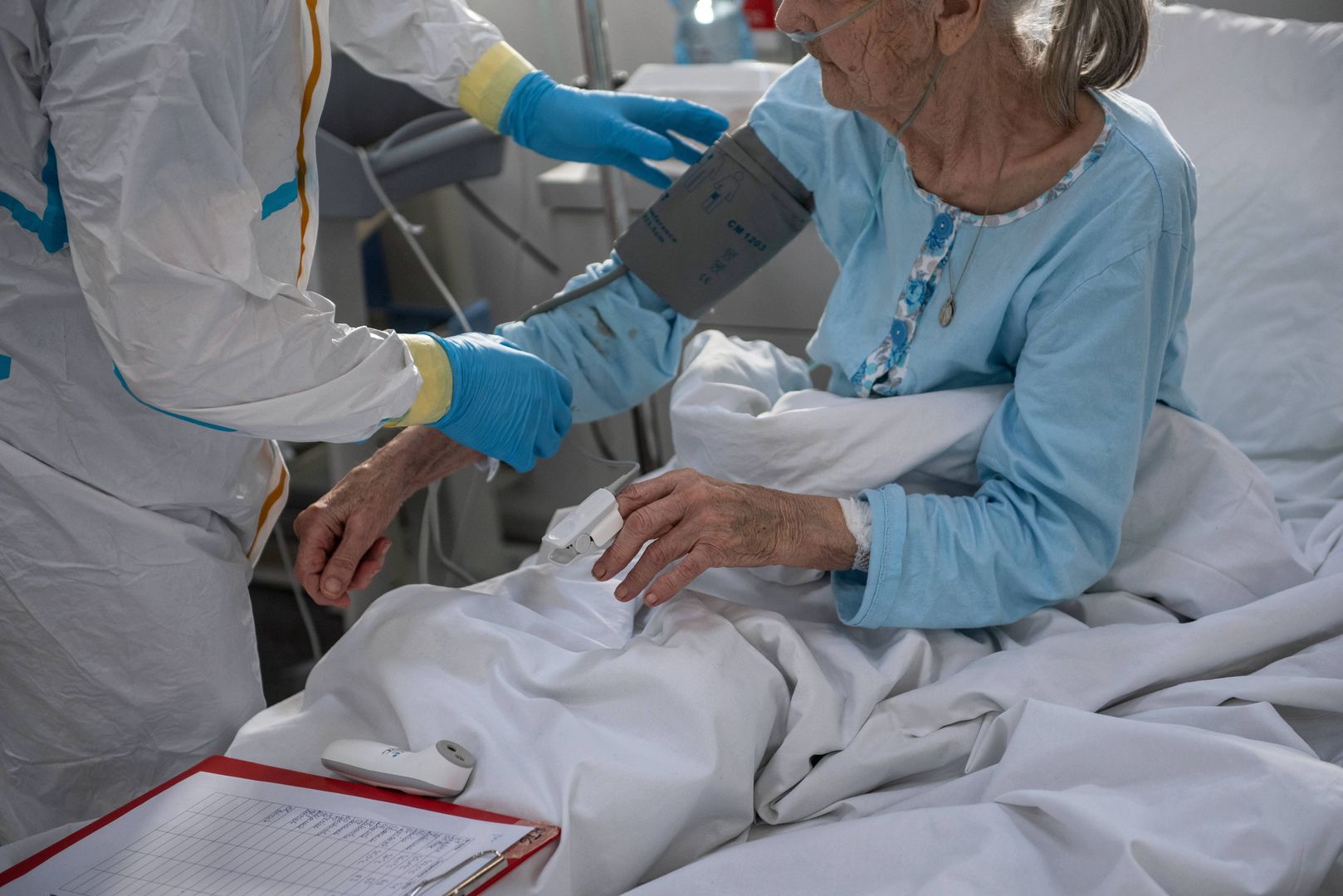 szpital tymczasowy
Lublin, 16.02.2022. Koronawirus w Polsce. Szpital tymczasowy w Lublinie, 16 bm. (wj/ibor) PAP/Wojtek Jargi�o
Wojtek Jargi�o
choroba, choroby, chorzy, ci�ki przebieg, ci�kim przebiegiem, covid, covid-19, epidemia, koronawirus, leczenie, �o�ka szpitalne, medycyna, miejsca covidowe, ochrona zdrowia, opieka medyczna, pandemia, pi�ta fala, po zara�eniu, sala SARS_COV_2, sars-cov-2, szpital, Szpitalu tymczasowym, tymczasowy, zara�eni, zdrowie, Wojciech