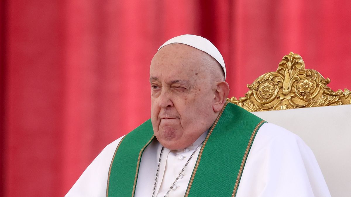 VATICAN CITY, VATICAN - FEBRUARY 09: Pope Francis presides over a Mass on the Jubilee of The Armed Forces, Police and Security Personnel at St. Peter's Square  on February 09, 2025 in Vatican City, Vatican. During the Mass the Pope asked his Master of Ceremonies, Archbishop Diego Ravelli, to continue reading his homily for him, as he was a bit out of breath. Over the past few days, the Pope has been getting over bronchitis, but he has continued his activities and meetings at his Casa Santa Marta residence.  (Photo by Franco Origlia/Getty Images)